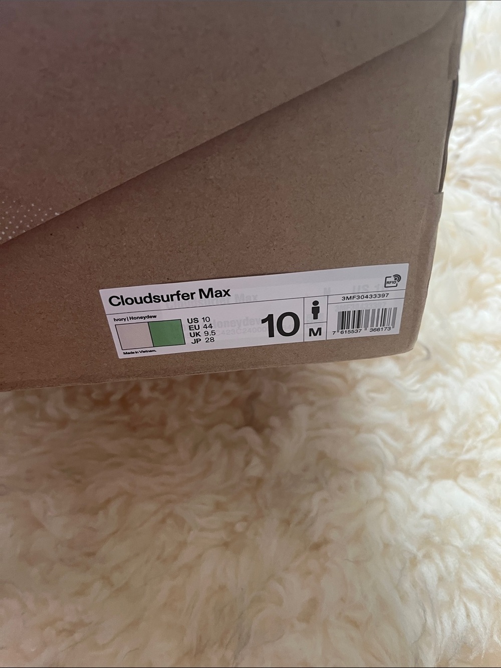 On Cloudsurfer Max men size 10 - Picture 2 of 7